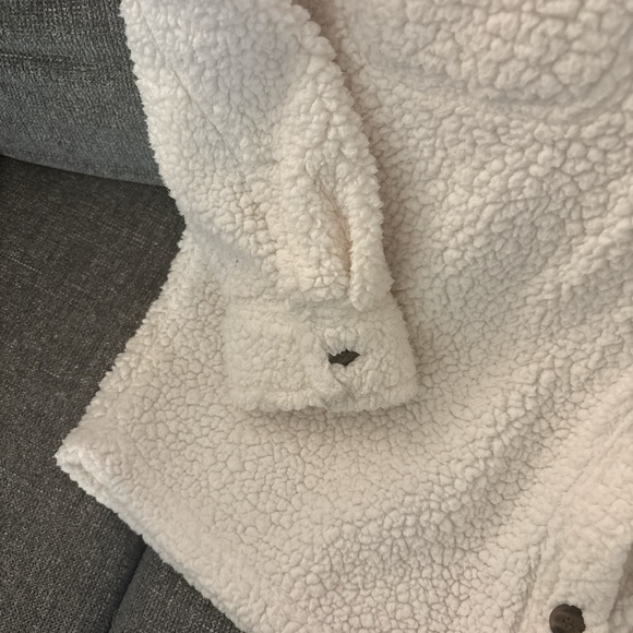Cozy White Sherpa Jacket - Picture 3 of 4